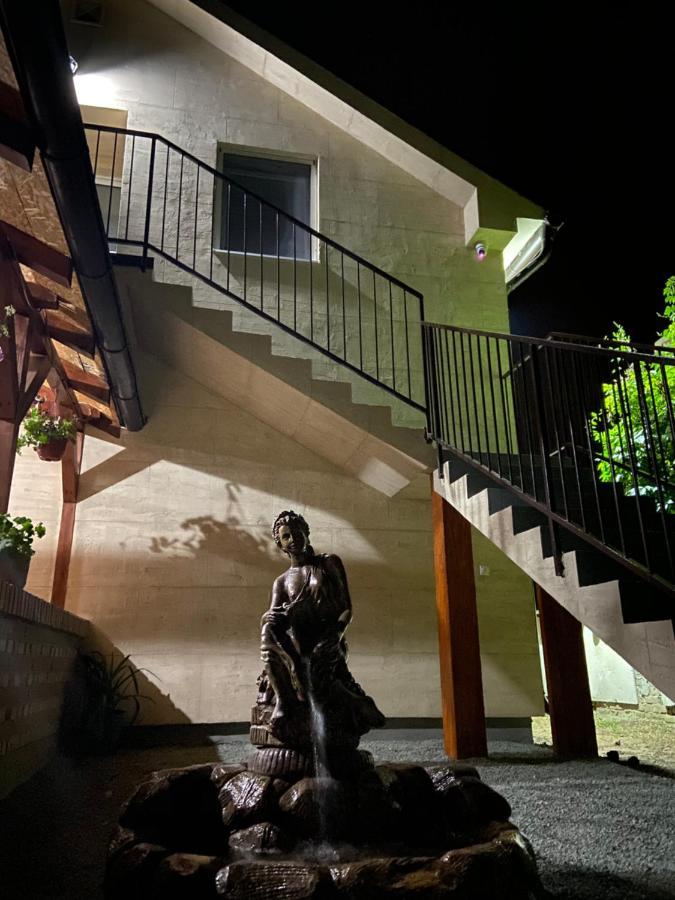 Omis Rooms Pančevo Exterior foto